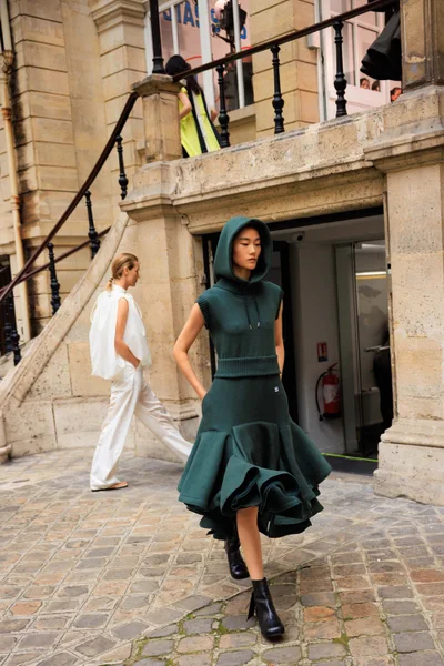 Look 11